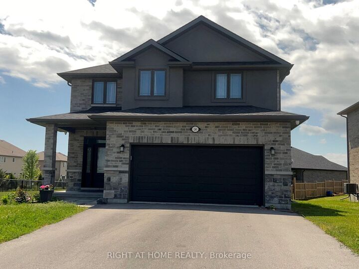 14 Mountain Ash Drive — photo 1