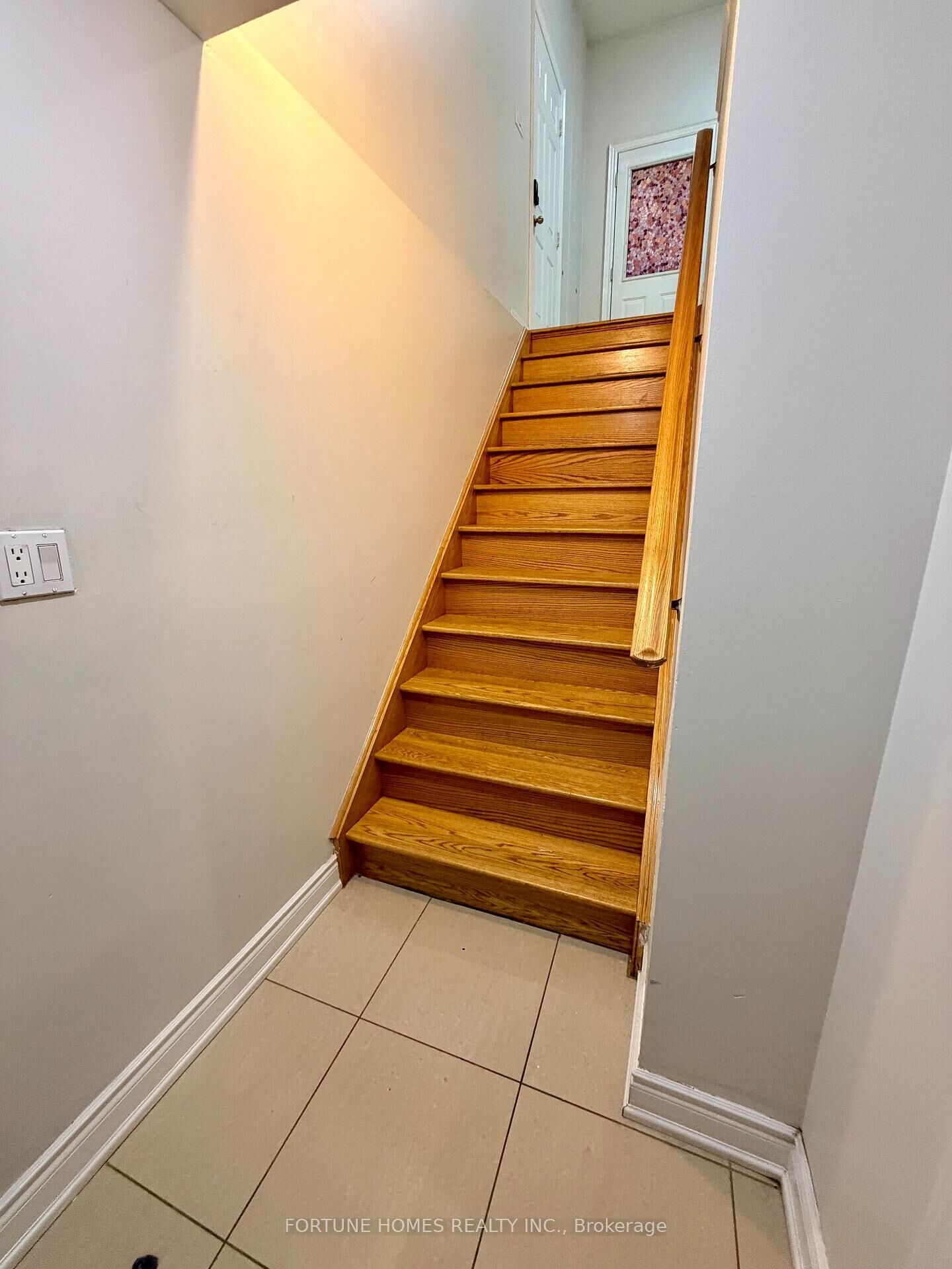 Property Photo:  9 Paddington Road  ON L6P 2B3 