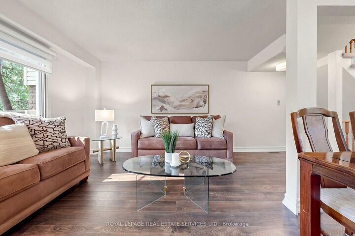Property Photo: 150 Tamarack Drive ON L3T 4X4