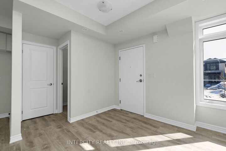 Property Photo: 11 Vibrant Way 40F ON L7C 1Z9