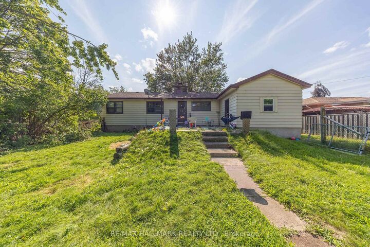 Property Photo: 1911 Glenview Road ON L1V 1W9