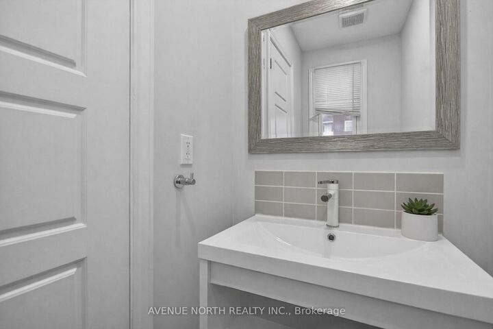 Property Photo:  419 Armonia Private 40  ON K1K 3Y2 
