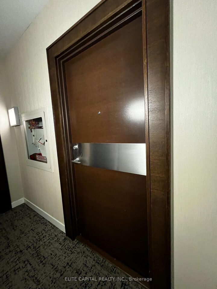 Property Photo: 21 Iceboat Terrace 3610 ON M5V 4A9
