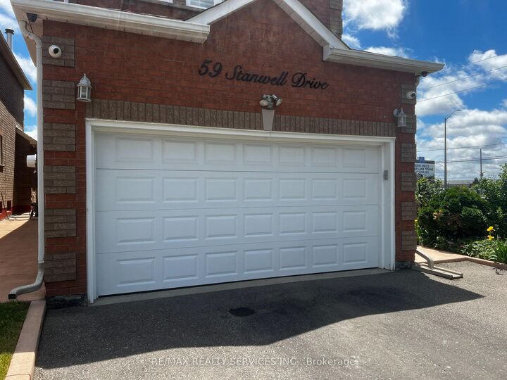 Property Photo: 59 Stanwell Drive ON L6Z 3Y8