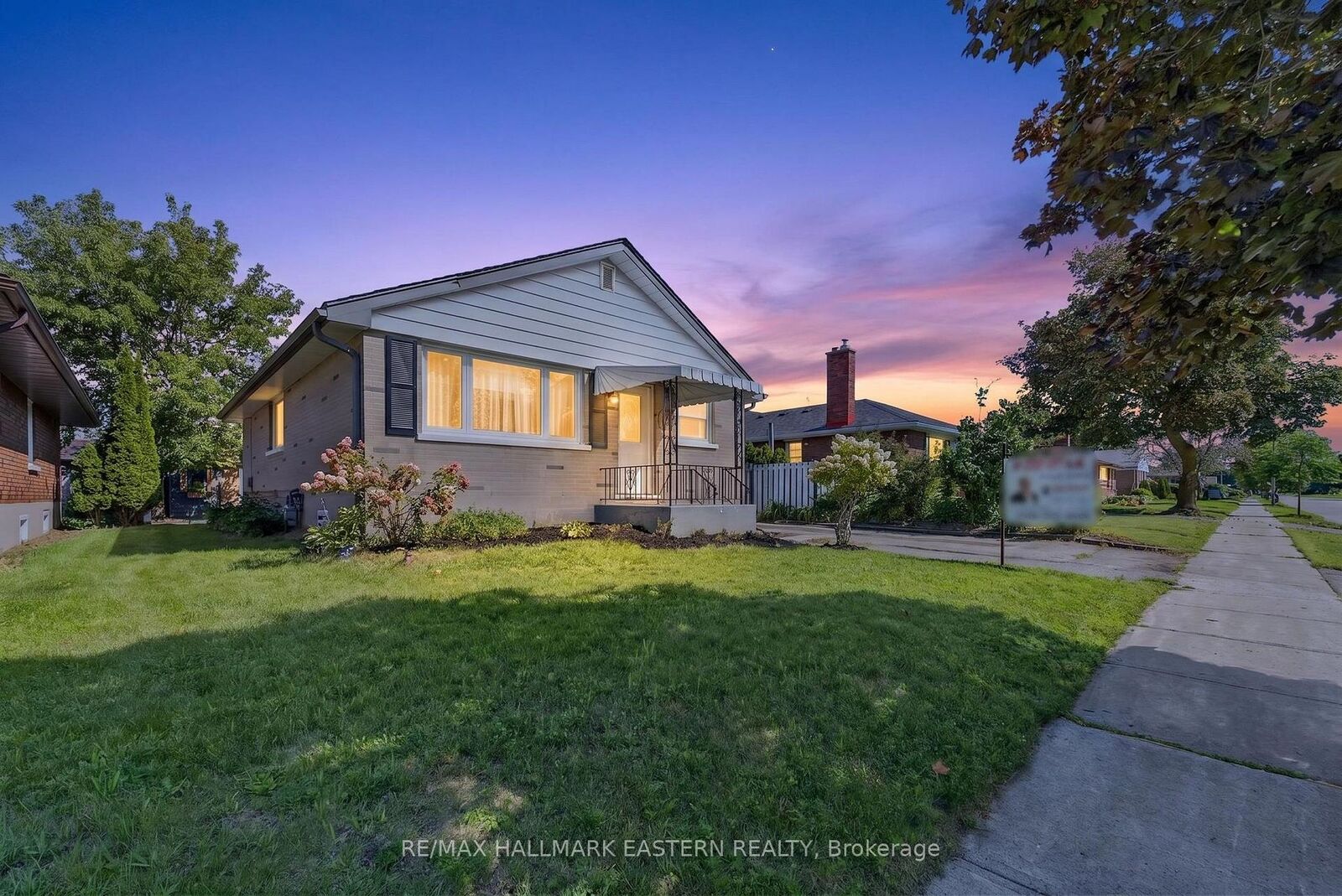 Property Photo:  754 Crawford Place  ON K9J 3X3 