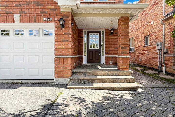 Property Photo: 3328 Southwick Street ON L5M 7K9