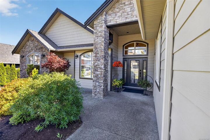 Property Photo: 656 Mariner Dr BC V9H 1V9