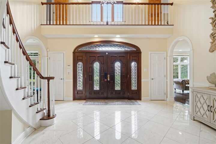 Property Photo:  105 Lantern Cir  PA 15317 