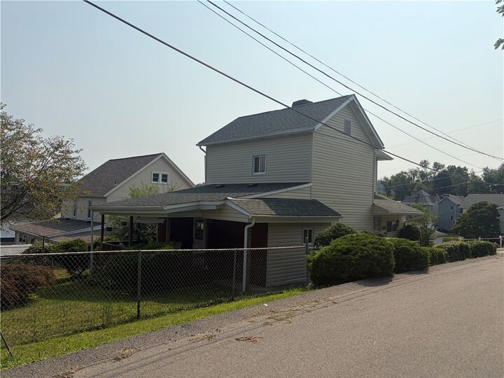 Property Photo:  260 6th St  PA 15419 