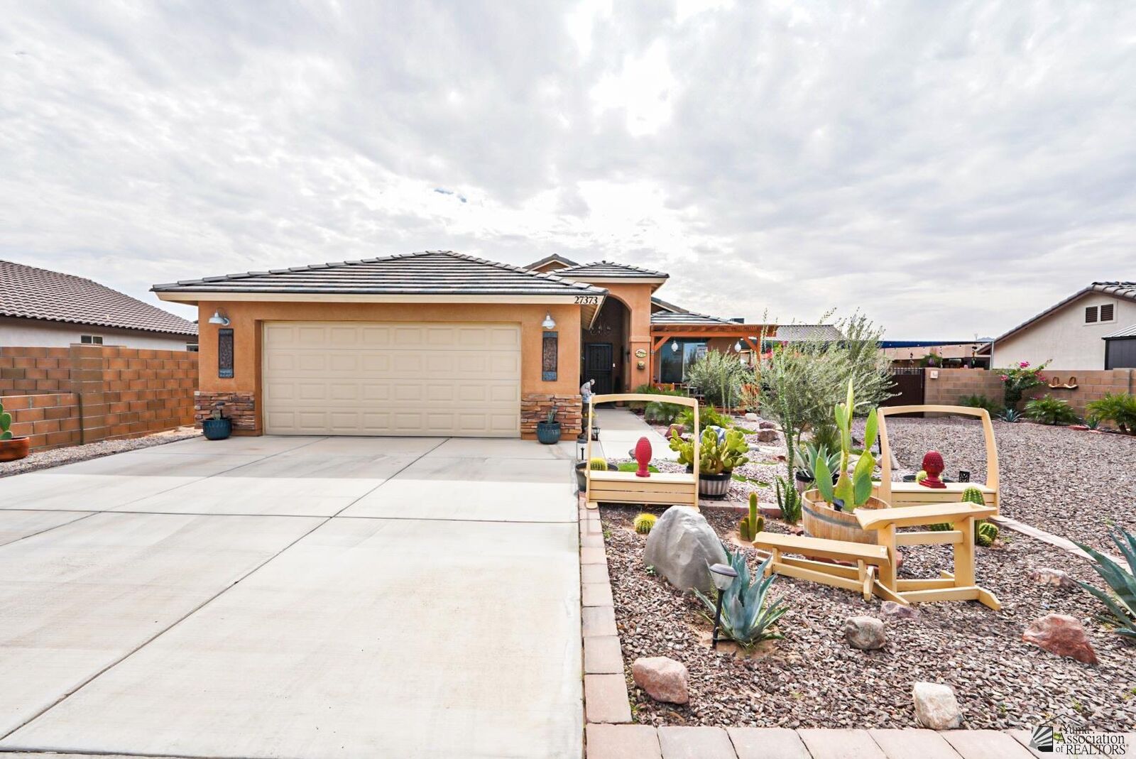 Property Photo:  27373 Red Rock Rd  AZ 85356 