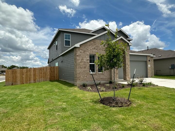 Property Photo:  220 River Rise Road  TX 78640 