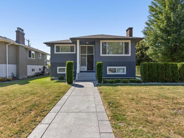 Property Photo: 3006 E Georgia Street BC V5K 2K7