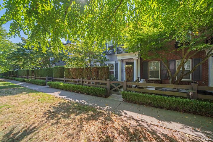 688 Edgar Avenue 72 — photo 1