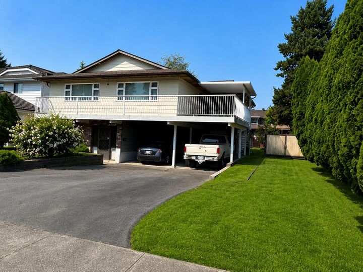 Property Photo: 11671 85B Avenue BC V4C 7K6