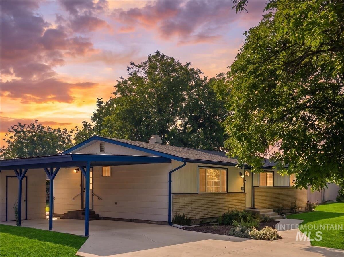 Property Photo: 638 Meadow Dr ID 83617