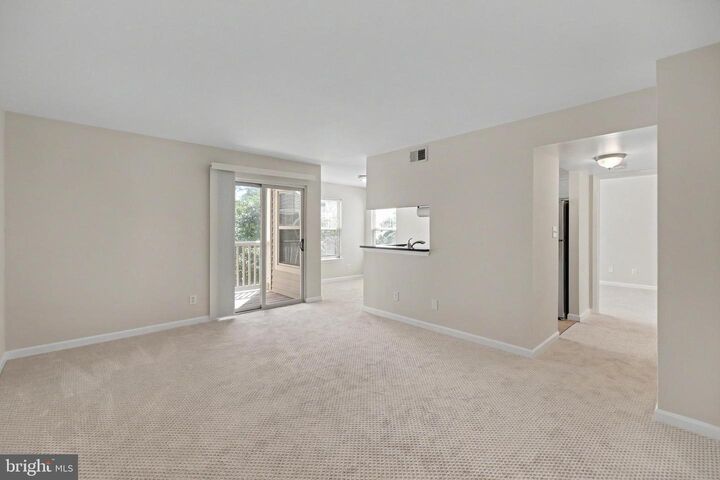 Property Photo: 1727 Ascot Way 1727G VA 20190