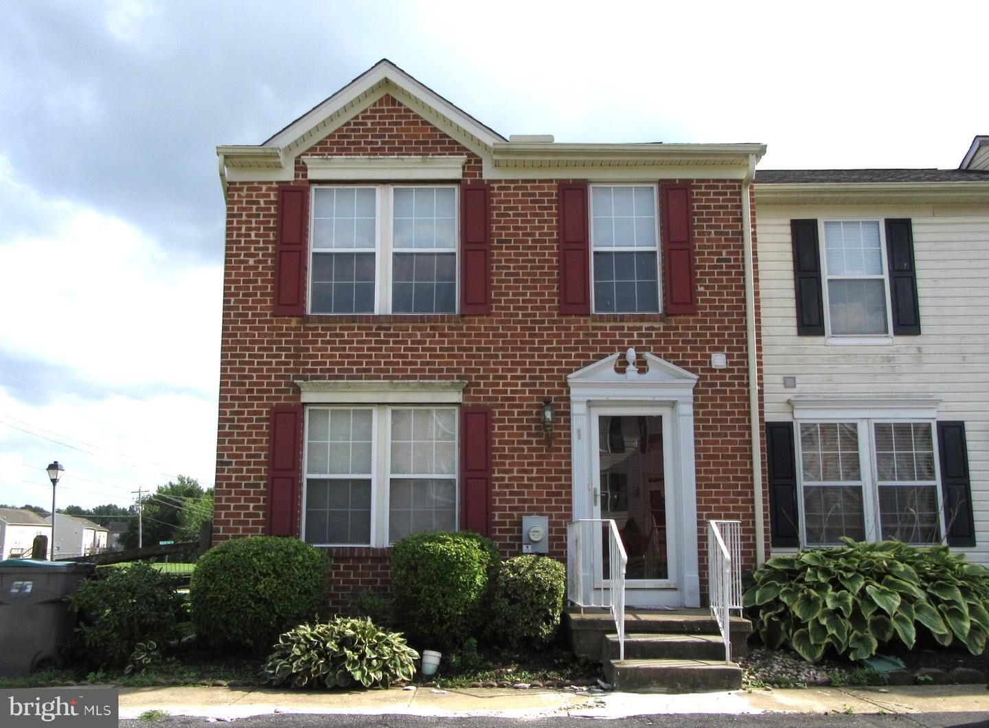 Property Photo:  1 E Christina Place  DE 19702 