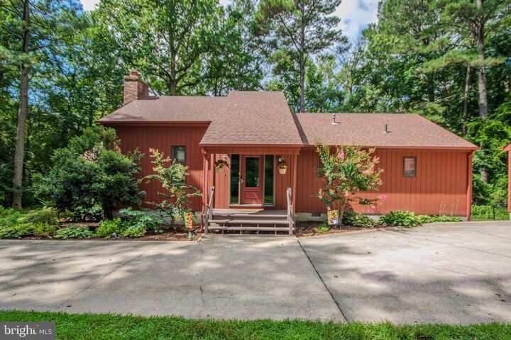 Property Photo:  3841 Sirman Drive  MD 21863 