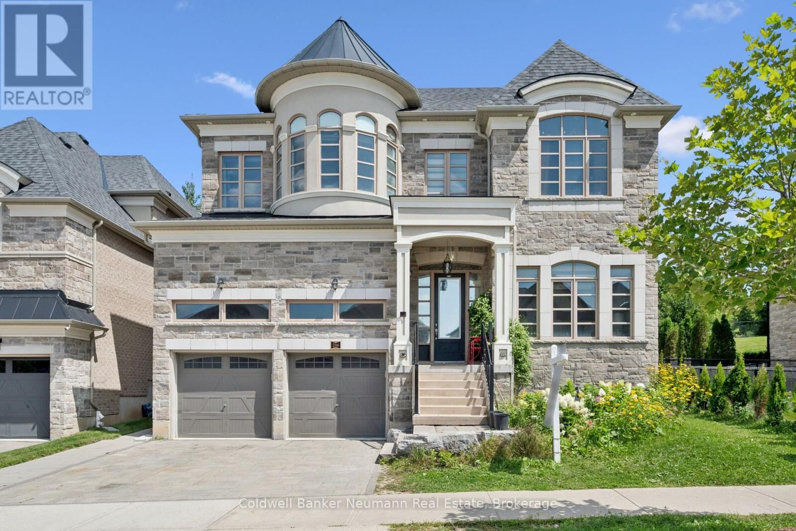 Property Photo: 216 Forest Creek Drive ON N2R 0M2