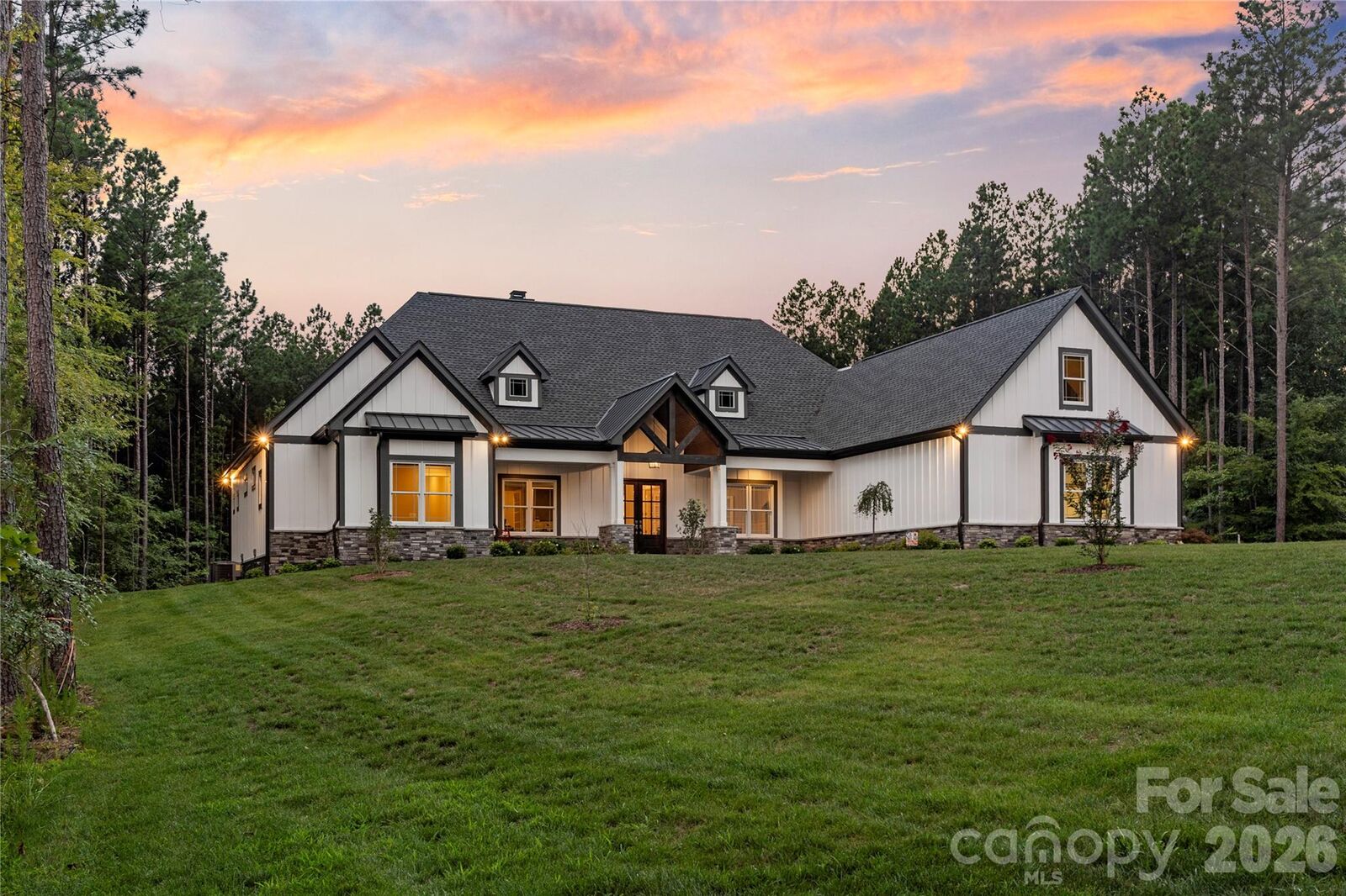 Property Photo: 154 Emerald Creek Drive NC 28166