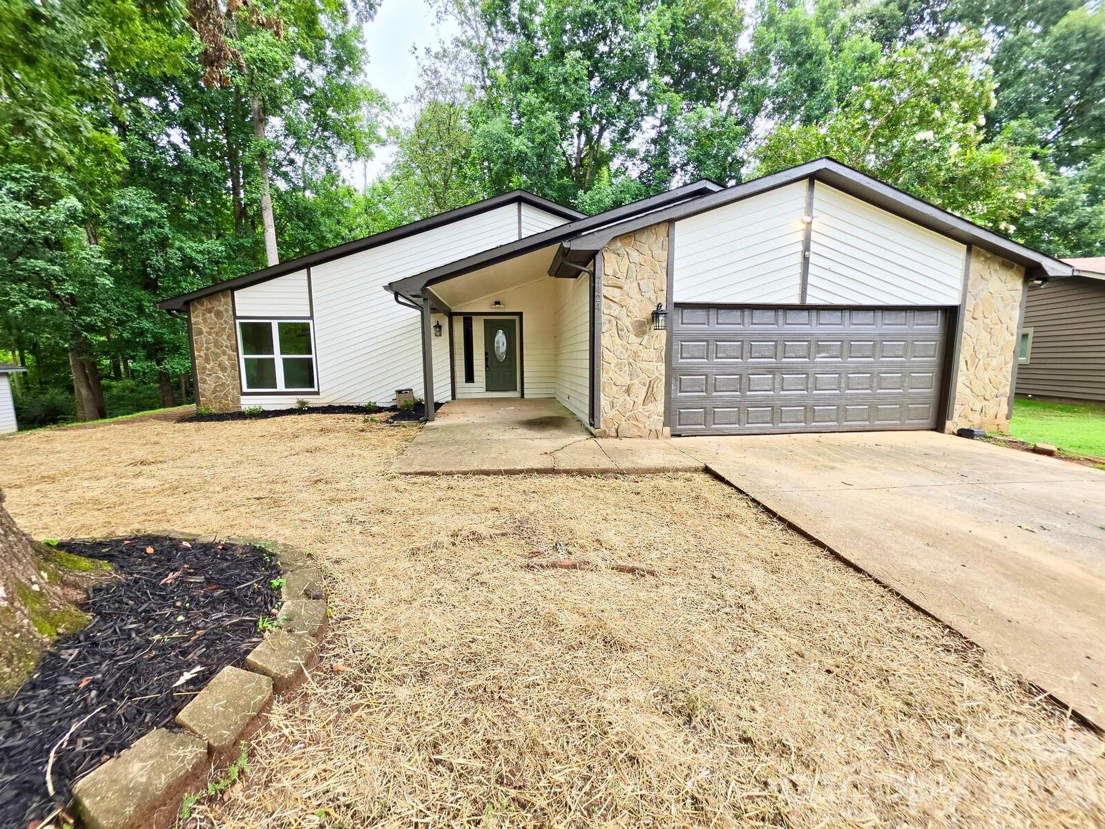 Property Photo:  7424 Lawyers Station Drive  NC 28227 