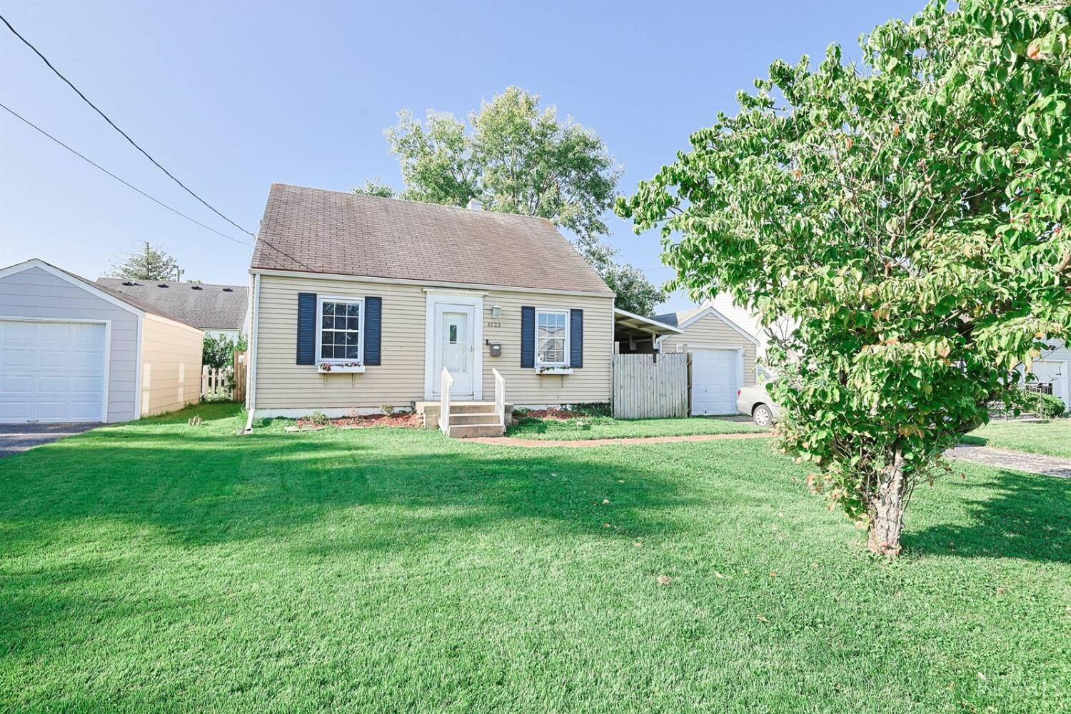 Property Photo:  4123 Hoffman Avenue  OH 45236 