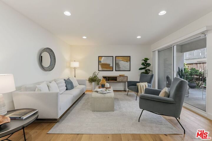 Property Photo:  446 San Vicente Blvd, Unit 106  CA 90402 