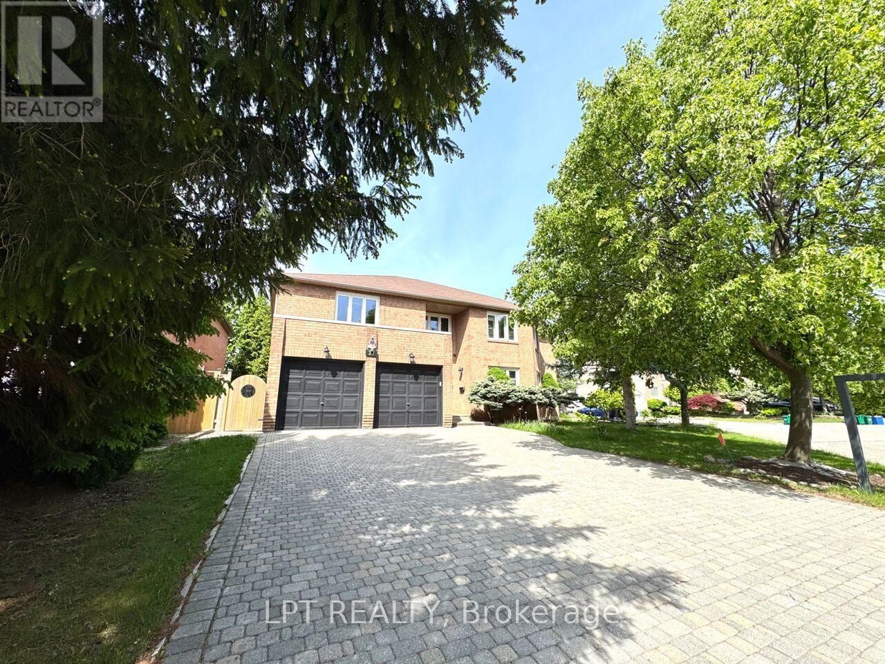 Property Photo:  37 Laser Court  ON L4B 1S1 