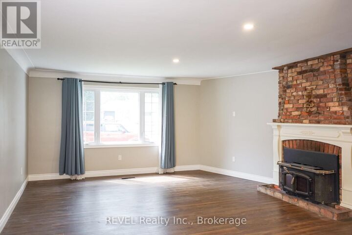 3204 Saint Paul Avenue Main Floor — photo 1