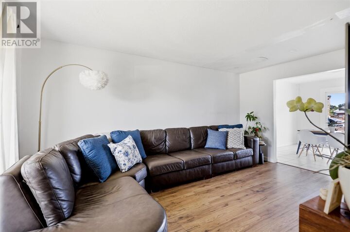 Property Photo:  150A McFadden Ave  ON P6C 4T2 