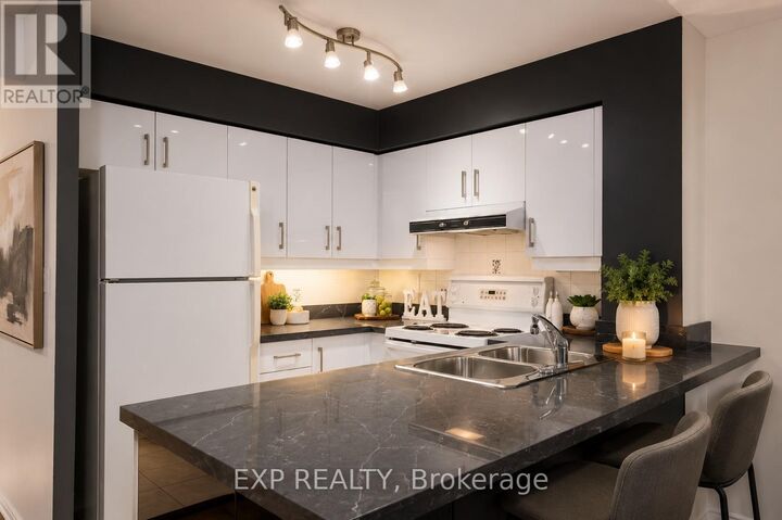 Property Photo:  8 Rean Drive 510  ON M2K 3B9 
