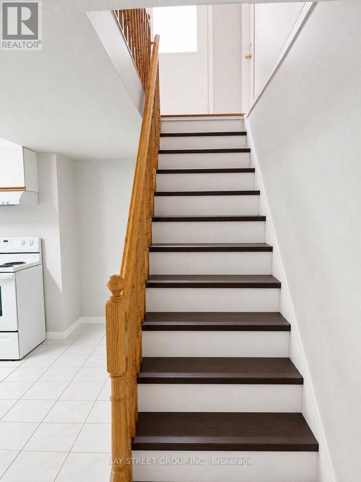 Property Photo:  21 Larratt Lane Bsmt  ON L4C 9J1 