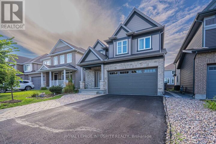 Property Photo:  43 Cento Way  ON K2S 0W4 