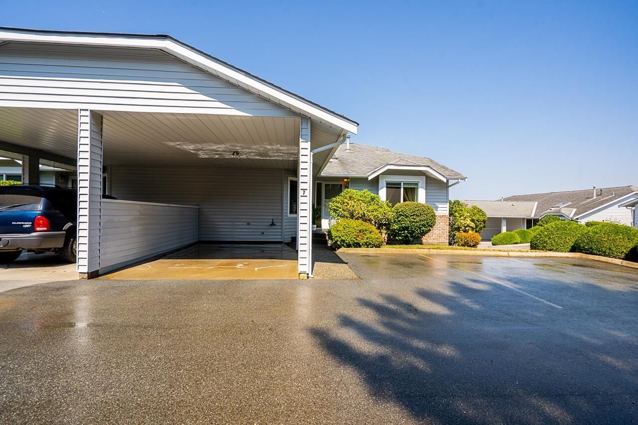 Property Photo:  2989 Trafalgar Street 7  BC V2S 7X9 