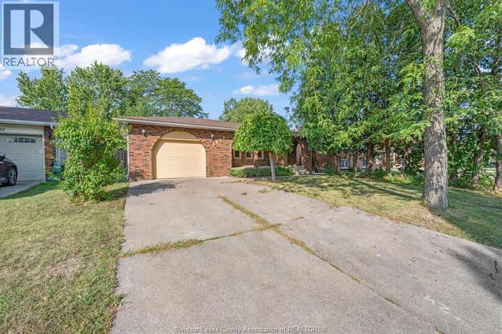 Property Photo:  3003 Regis Avenue  ON N8R 1T7 