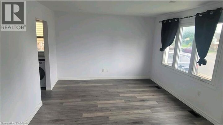 Property Photo:  404 Welland Avenue  ON L2M 5T8 
