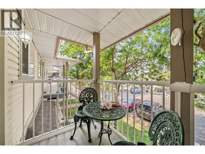 Property Photo:  831 2nd Street Southeast 204  BC V1E 1S6 