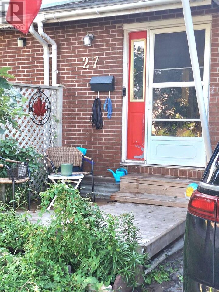 Property Photo:  27 Ferguson Ave  ON P6B 3J3 