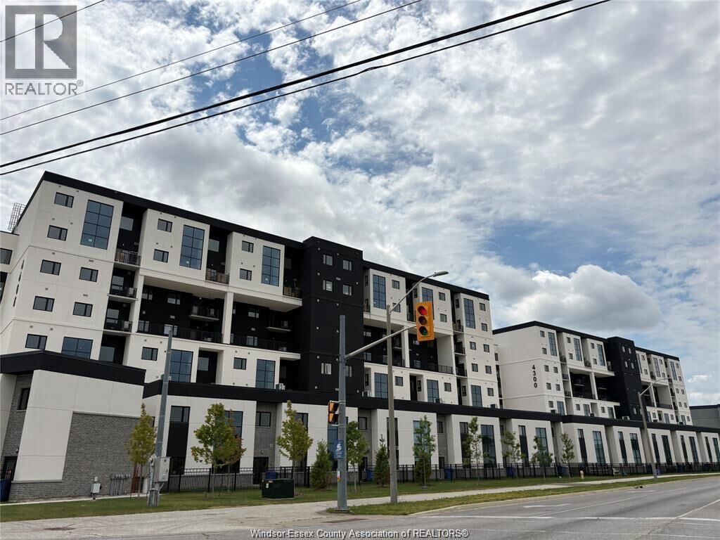 Property Photo:  4300 Laurier Parkway 611  ON N9H 0P8 