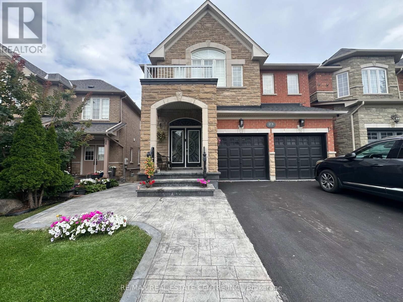 Property Photo: 23 Oblate Crescent ON L6Y 0K2
