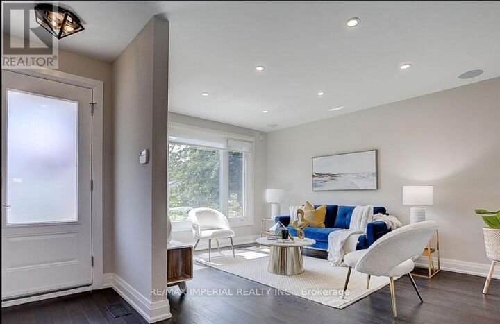 Property Photo:  31 Knowles Crescent Main Floor  ON L4G 1Z6 
