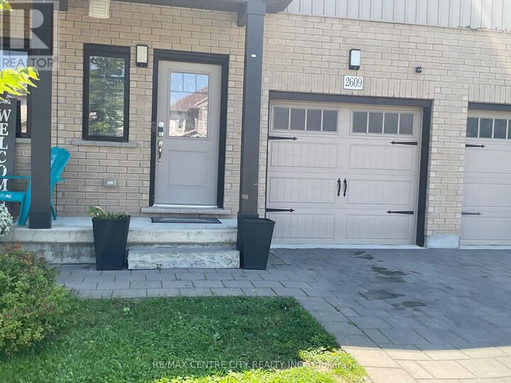 Property Photo: 2609 Holbrook Drive 10 ON N6M 0G2