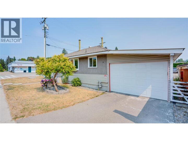 Property Photo:  1007 George Street  BC V0E 1V0 