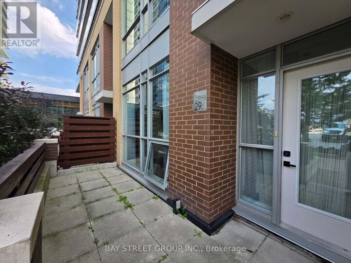 Property Photo: 29 Singer Court Th 3 ON M2K 0B3