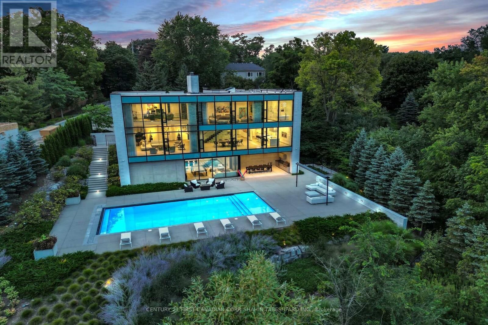 Property Photo: 756 Riverside Drive 2 ON N6H 2S4