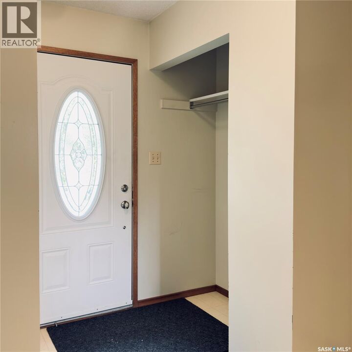 Property Photo: 410 1st Street S SK S0K 4R0