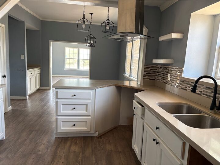 Property Photo: 131 W Oregon Street TX 78343