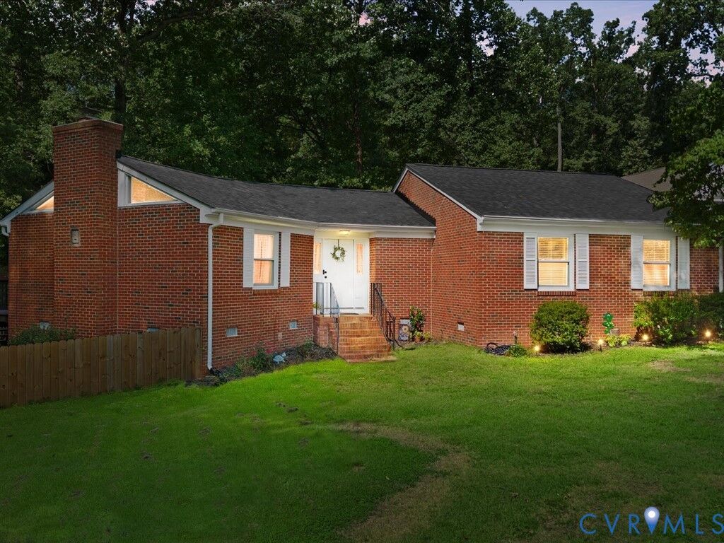Property Photo: 12724 S Chester Road VA 23831
