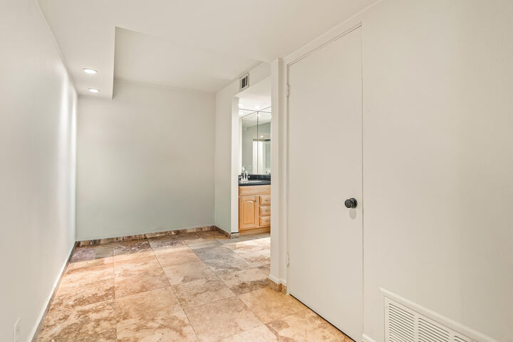Property Photo:  2501 N Indian Canyon Drive 603  CA 92262 