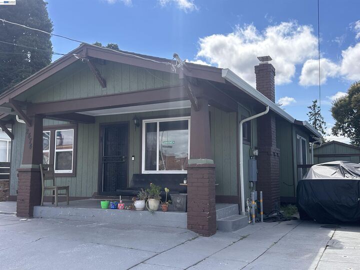 Property Photo: 2474 Seminary Ave CA 94605